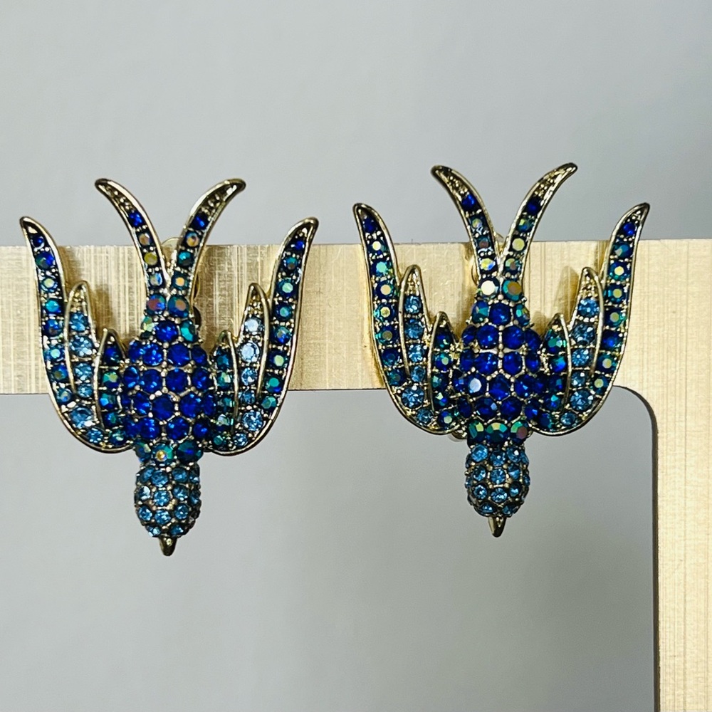 Heidi Daus OMEGA (pierced) 🆕 Blue Bird (Swallow) crystal pave’ earrings